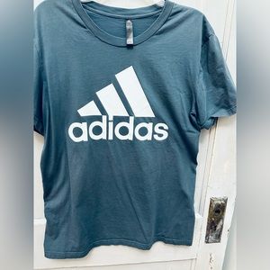 Adidas T-Shirt